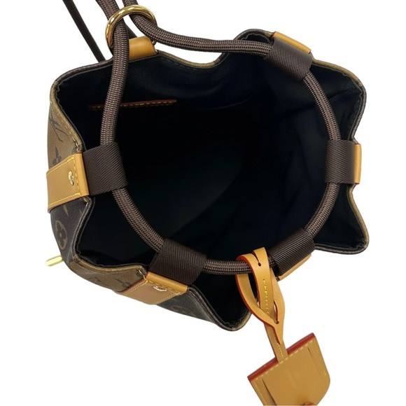 Louis Vuitton Reverse Monogram Stripe Randonnee Messenger Shoulder Bag M45968 - Picture 13 of 13